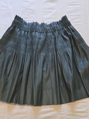 7 For All Mankind Faux Leather Smocked Paperbag Waist Mini Skirt Size Small